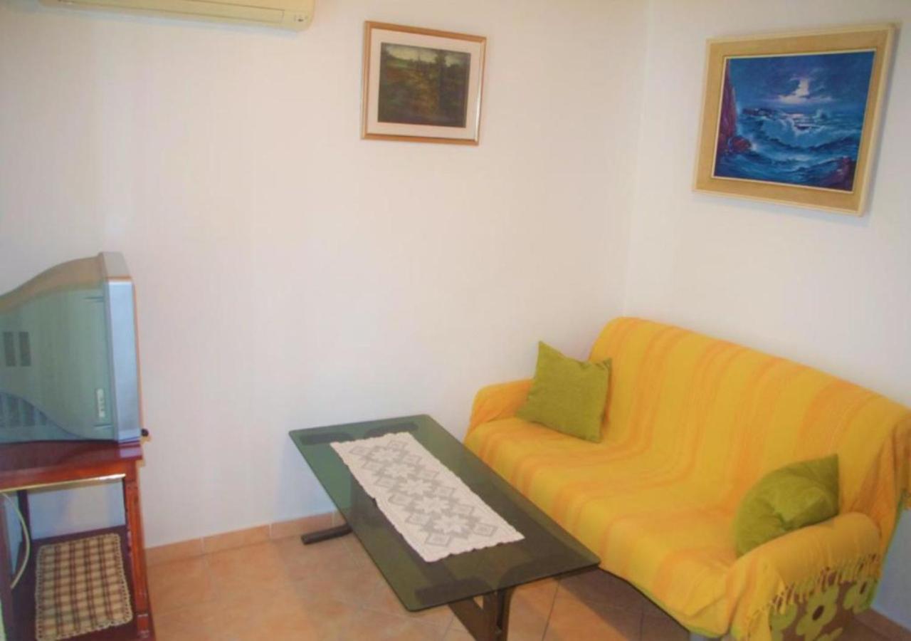 Gama Apartment Vir Exterior photo